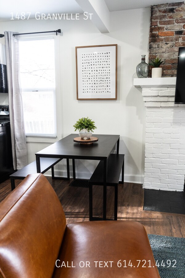 Building Photo - 1487 Granville St