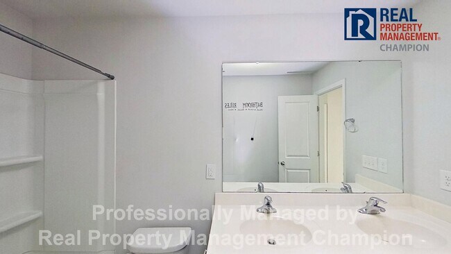 Building Photo - Spacious Home w/Open Living, Fireplace, Fenced Yard & Solar Panels