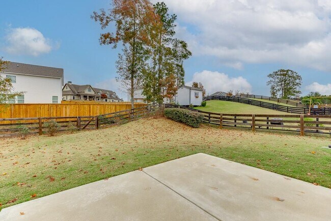 Building Photo - 145 Alexander Ln