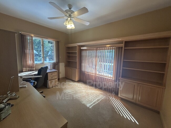 Building Photo - 11103 Fawn Lake Pkwy