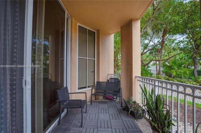 Building Photo - 3001 NE 185th St