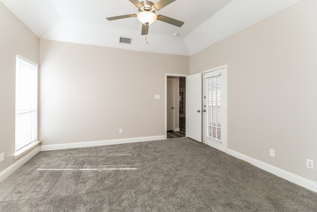 Building Photo - 1029 Primrose St