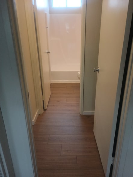 Building Photo - 9415 California Ave