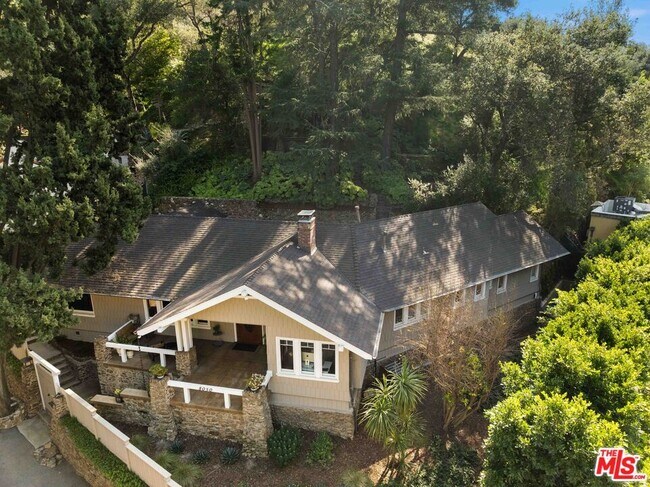 Building Photo - 8050 Jovenita Canyon Dr