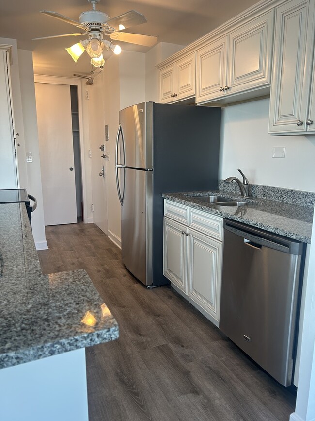 Building Photo - 4800 S Chicago Beach Dr