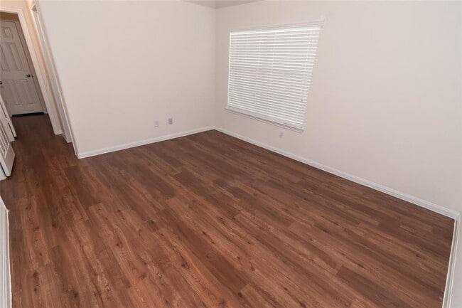 Building Photo - 5643 Post Oak Manor Dr