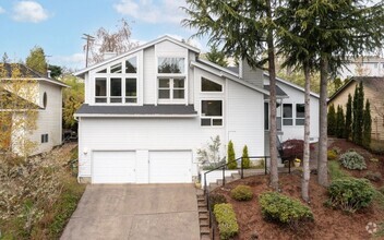 Building Photo - Modern 3-Bed/2.5-Bath Home with Breathtaki...