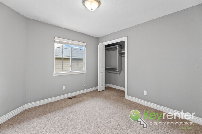 Building Photo - 2315-2317 E Coolwater St Duplex