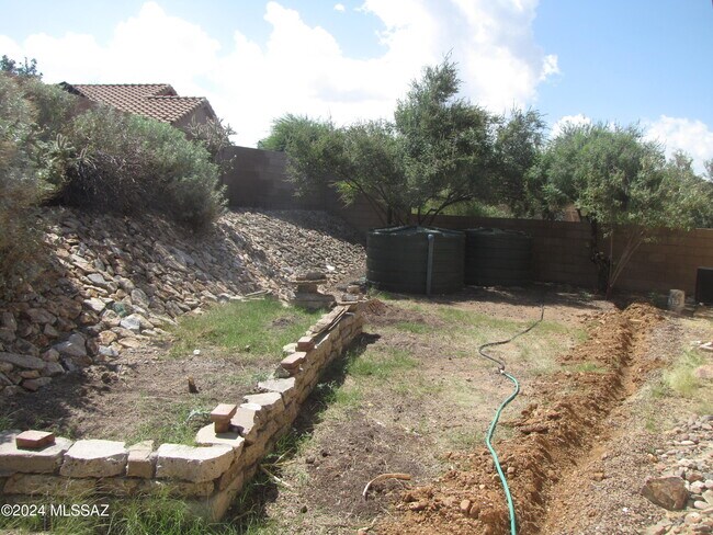 Building Photo - 497 S Douglas Wash Rd