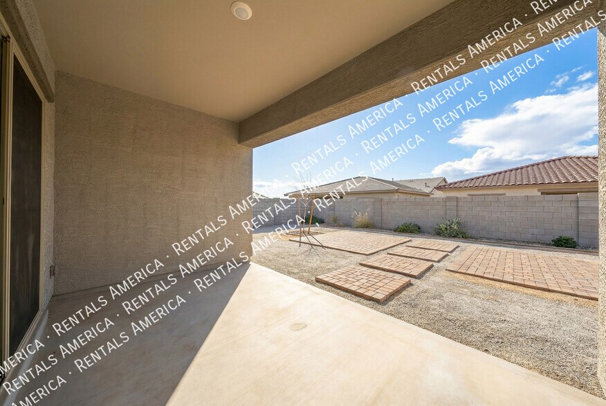 Building Photo - 274 S 164th Dr