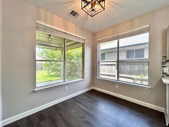 Building Photo - 17300 Bishopsgate Dr