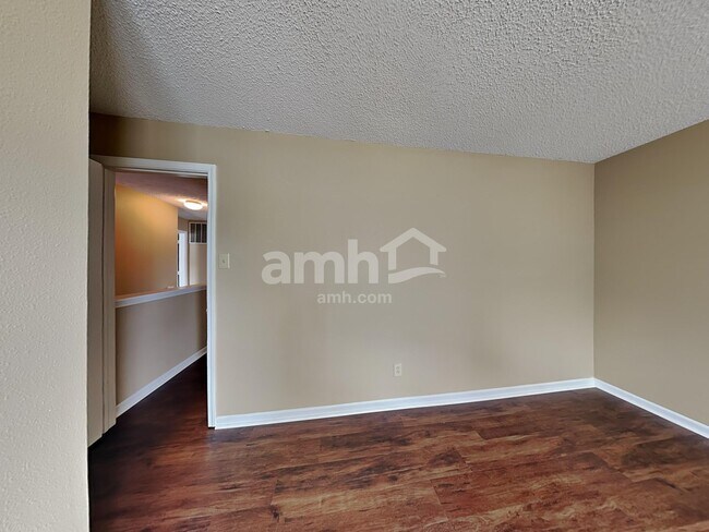 Building Photo - 12154 Brushfield Ln