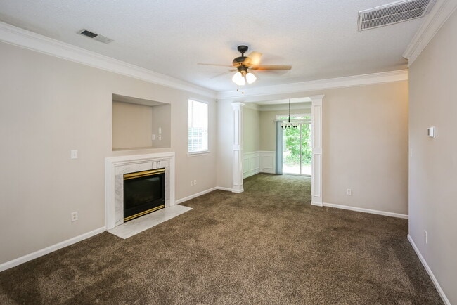 Building Photo - 7517 Grabill Dr