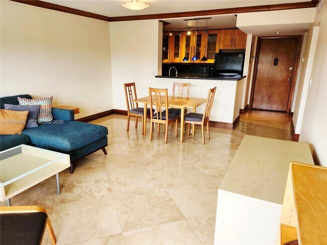 Building Photo - 401 Golden Isles Dr