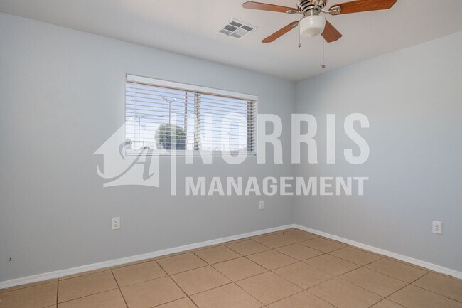 Building Photo - Great Home in the Heart of Eloy