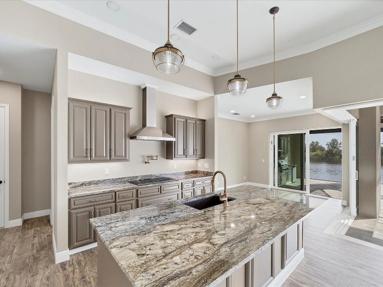 Building Photo - 13329 Longville Ave