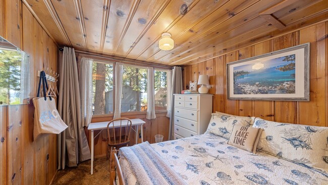 Building Photo - Lovely home with lake views available for ...