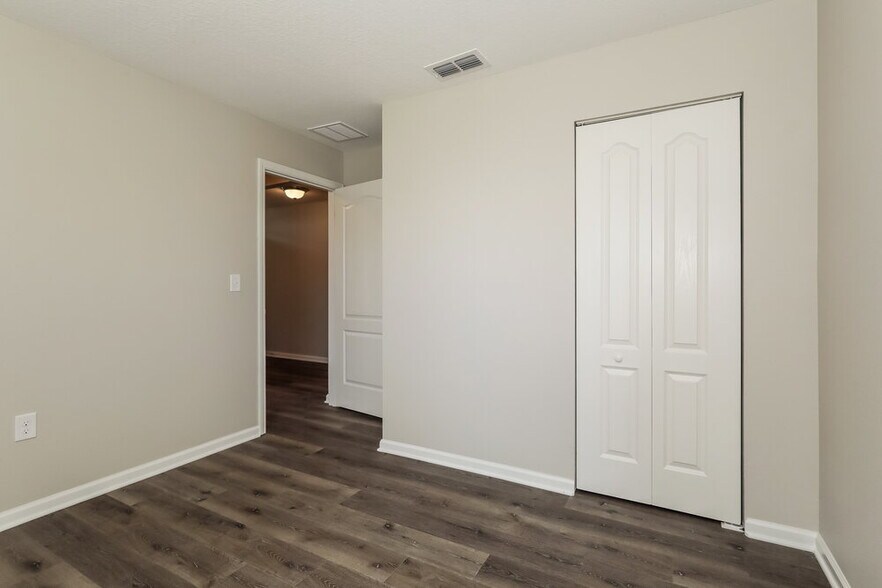 Building Photo - 3514 Songbird Lakes Dr