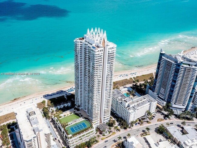 Primary Photo - 6365 Collins Ave