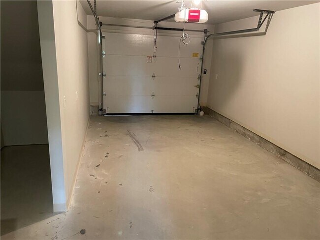 Building Photo - 47 Matilda St