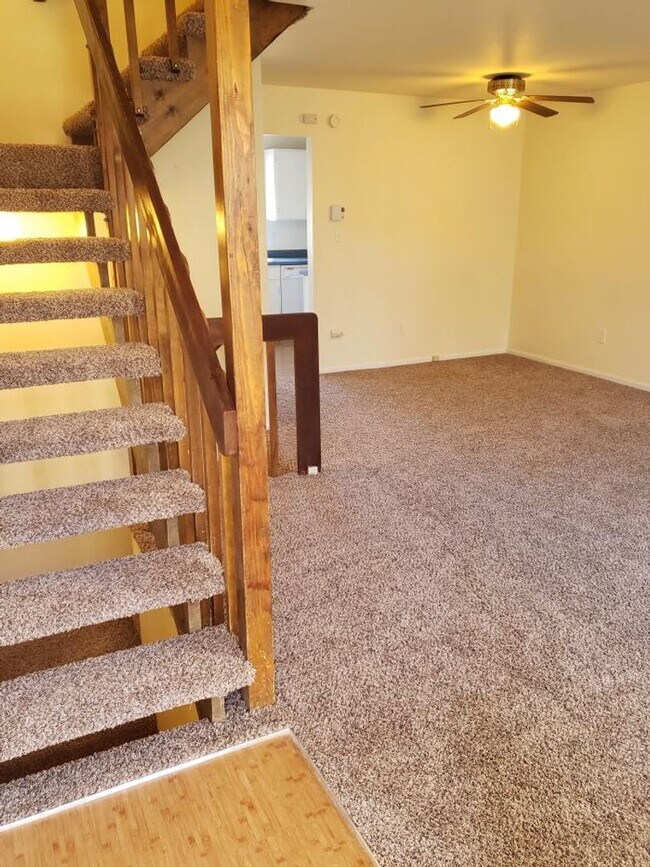 Building Photo - PROMO *$250 Admin Fee Waived* Lovely 2BR C...