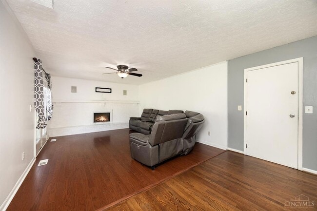 Building Photo - 5084 Francisvalley Ct