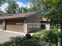 Building Photo - One Level End Unit Townhouse Available Now...