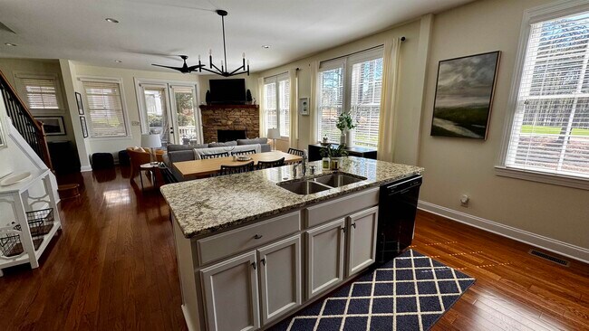 Building Photo - 1121 Starboard Dr
