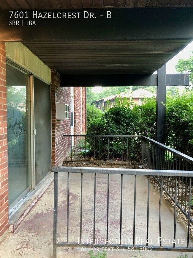Building Photo - Completely Updated Hazelwood 3bd/1ba Condo...