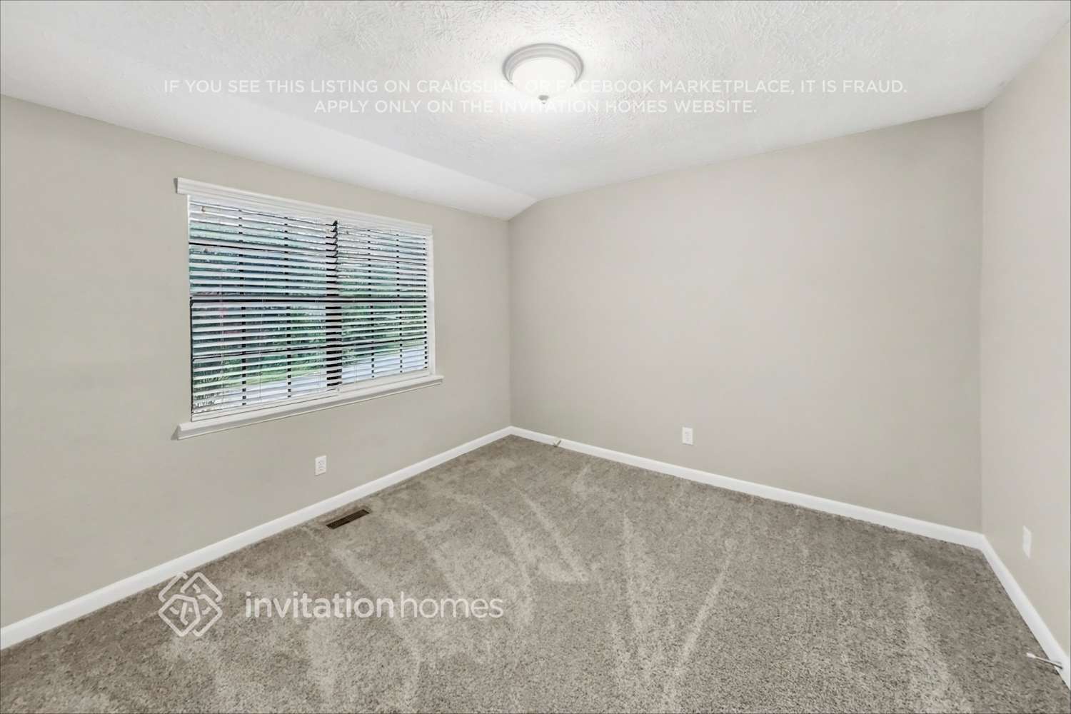 Building Photo - 216 S Sequoya Dr