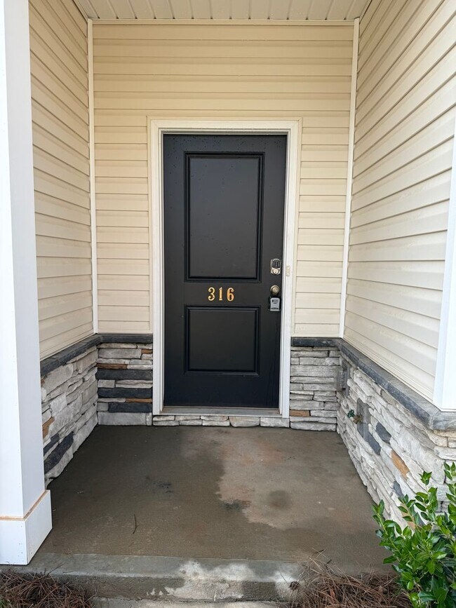 Building Photo - 316 Laurel Pk Dr