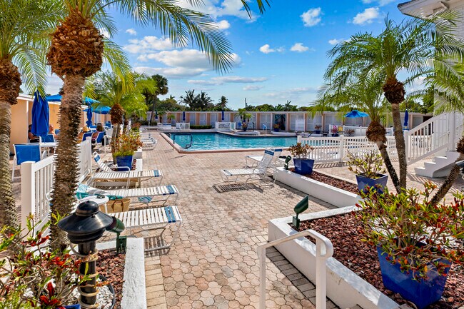 Building Photo - 2270 NE 68th St