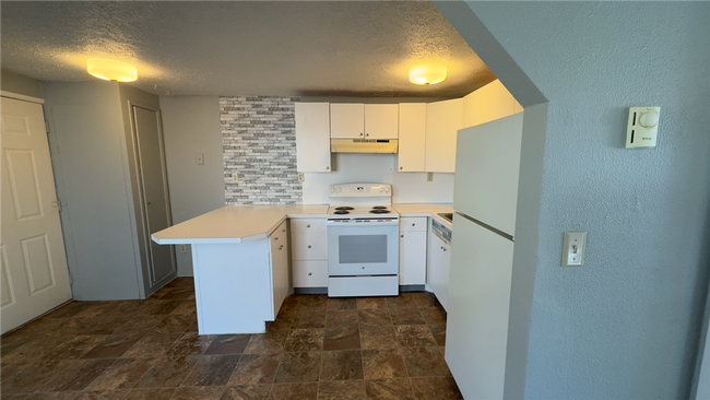 Building Photo - Studio Plus in Mount Vernon!!!