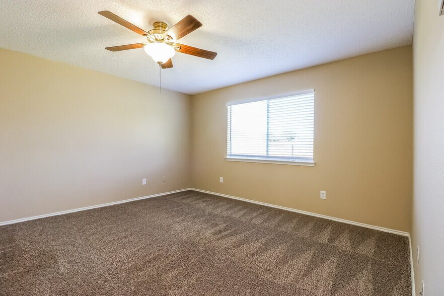 Building Photo - 10600 Copperwood Ln
