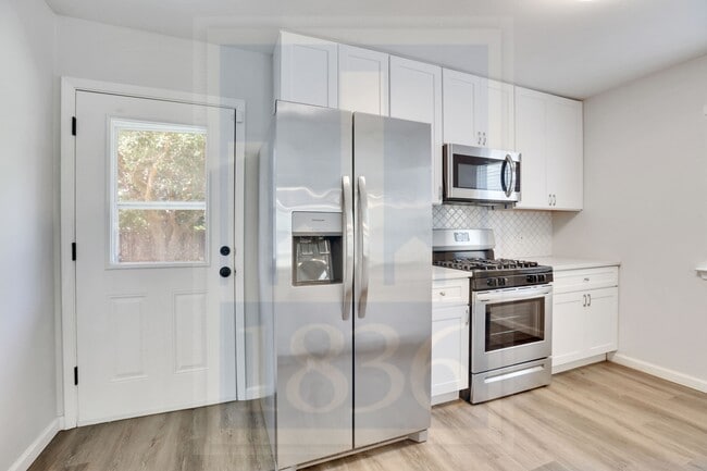 Building Photo - 4500 Acers Ln