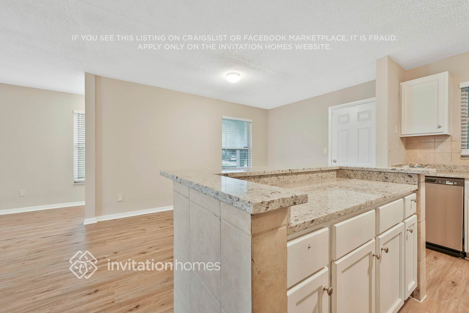 Building Photo - 2748 Ravenall Ave