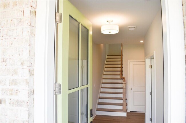 Building Photo - 140 Harlow Cir