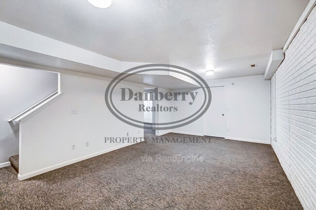 Building Photo - 3571 Turret Green Dr