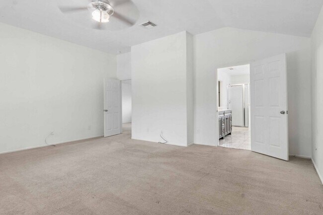 Building Photo - 10418 Iris Lake Ct