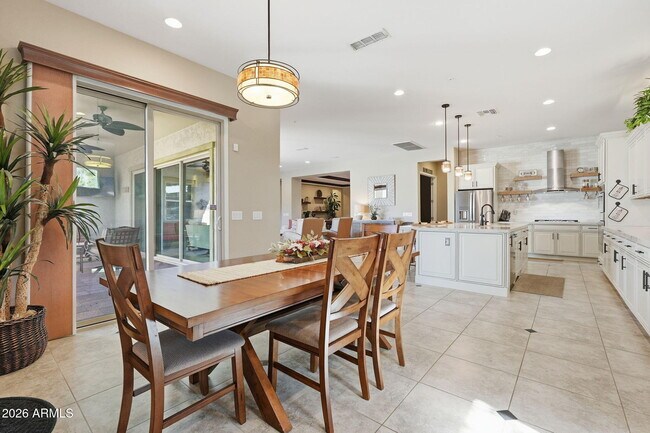 Building Photo - 4908 S Figueroa Ln