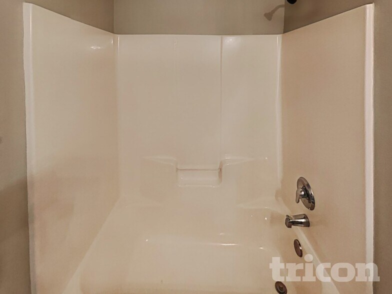 Building Photo - 401 Tortoise Ln