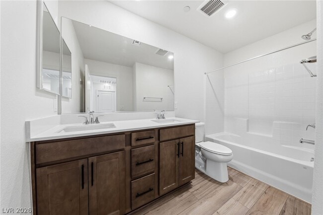 Building Photo - 9238 Soho Sky Ct