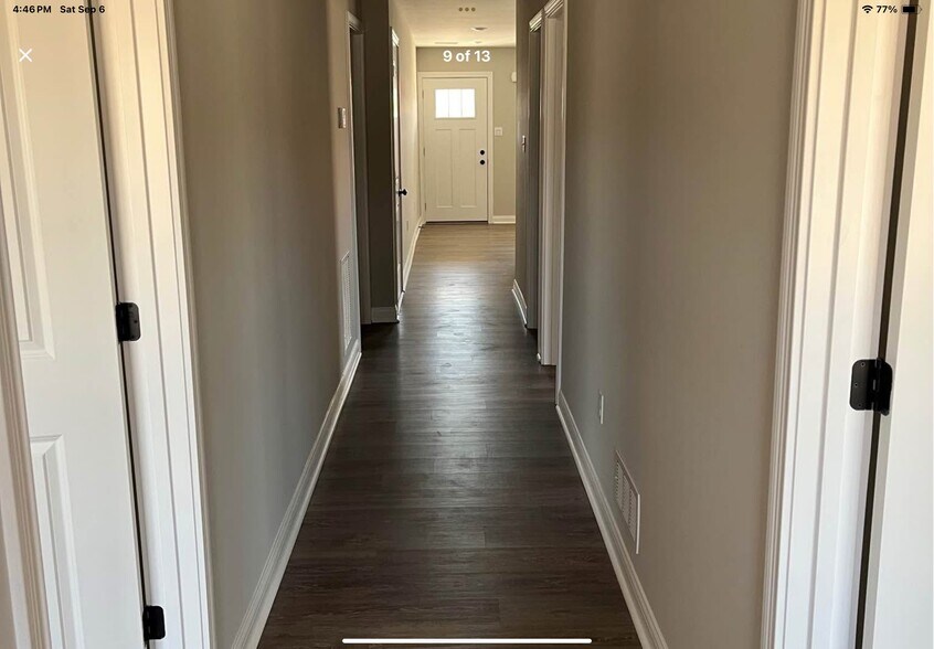 Building Photo - 418 Nandino Cir