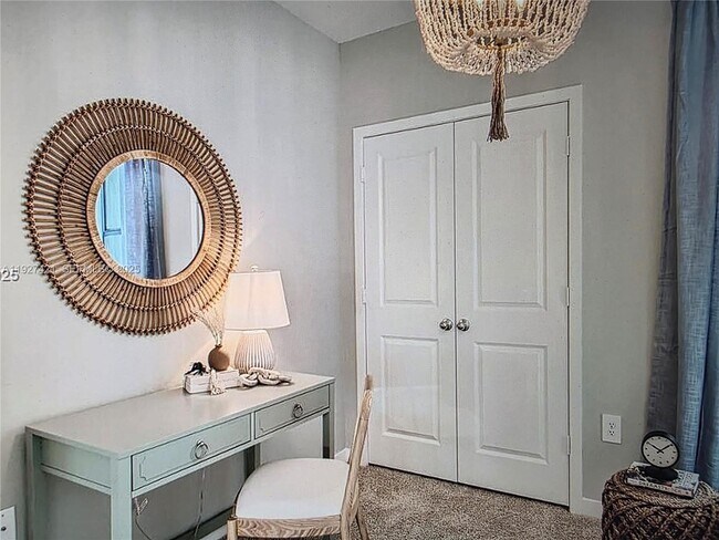 Building Photo - 261 NE 16th St