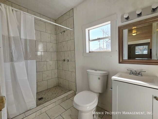 Building Photo - 1504 S Jefferson St