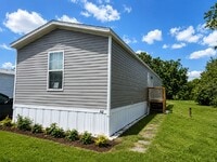 Building Photo - 94 Lakeside Garden Cir