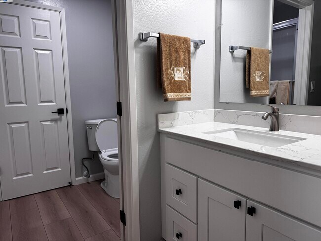 Building Photo - 2755 Country Dr