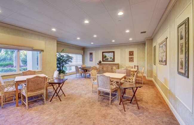 Building Photo - 4301 N Ocean Blvd