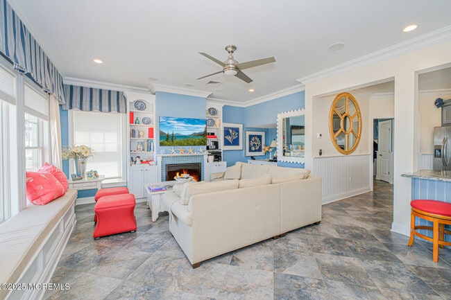 Building Photo - 257 Beach Front