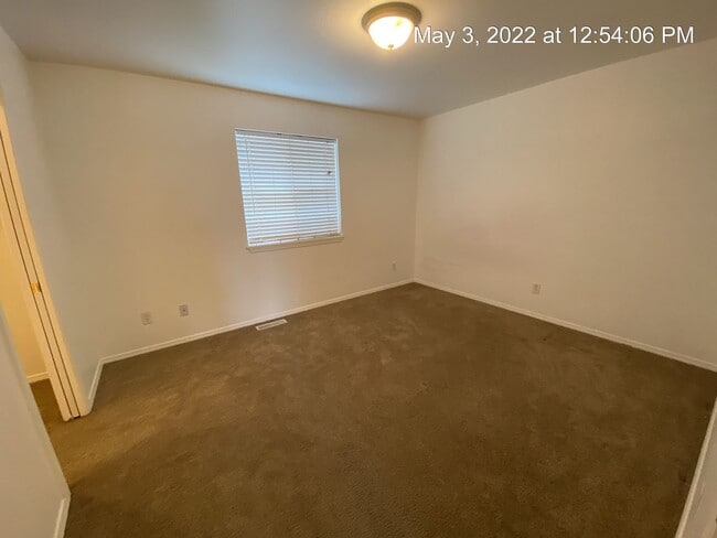 Building Photo - Beautiful Spacious House- Near Harvest Creek!